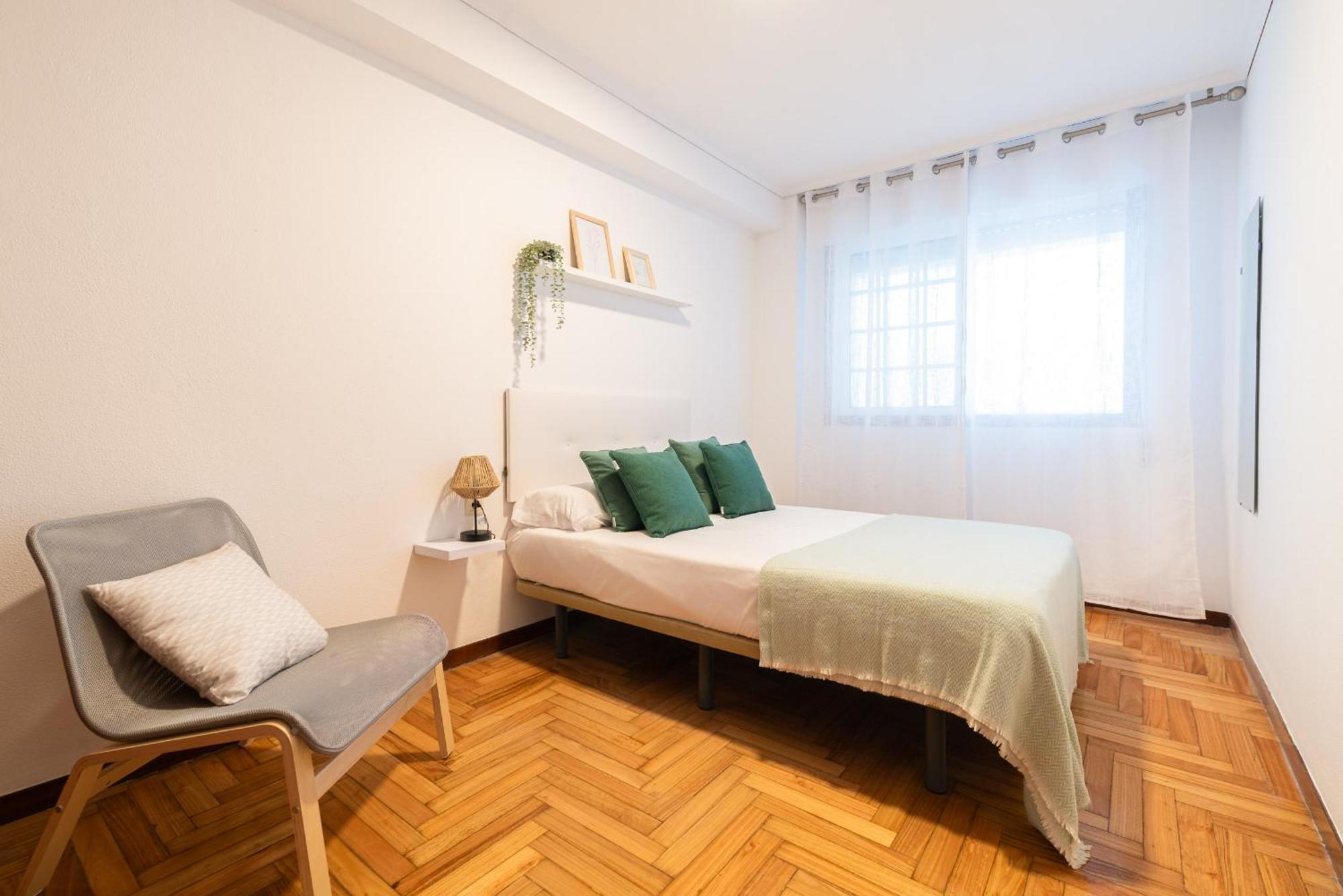 Amplia Vivienda Con Garaje Apartment Vigo Exterior foto
