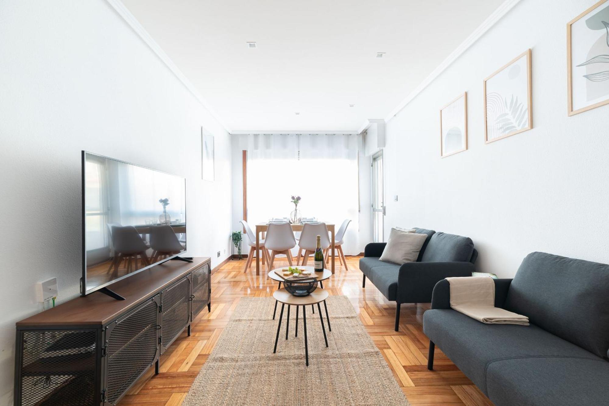 Amplia Vivienda Con Garaje Apartment Vigo Exterior foto